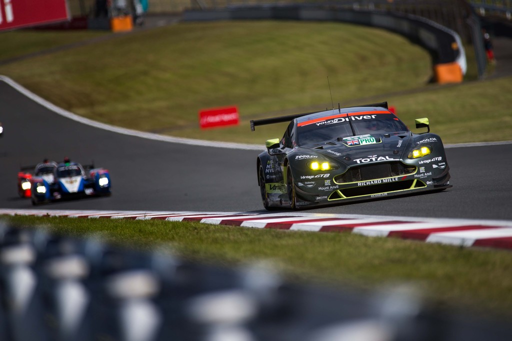 (Foto: Aston Martin / Nick Dungan / Drew Gibson Photography)